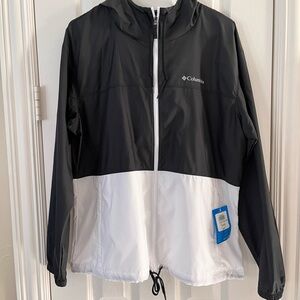 [L] Columbia Women's Black and White Windbreaker